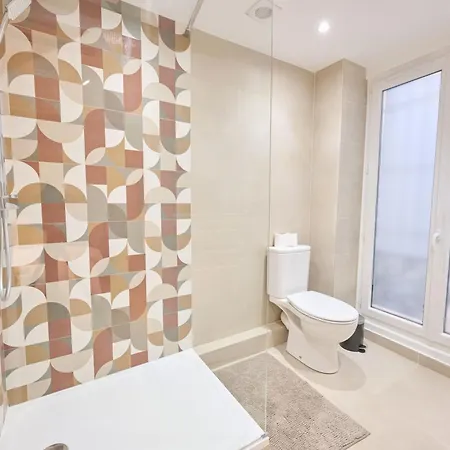 Modern With Terrace & 4 Spacious Bedrooms
