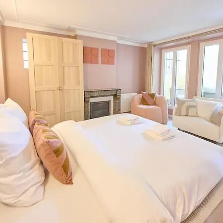 Apartamento Modern With Terrace & 4 Spacious Bedrooms París
