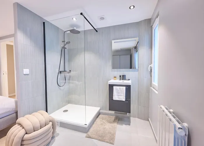 Apartamento Modern With Terrace & 4 Spacious Bedrooms *