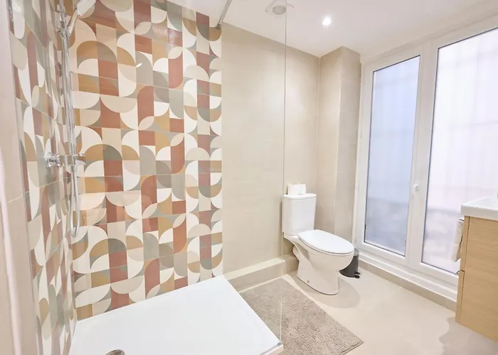 Modern With Terrace & 4 Spacious Bedrooms