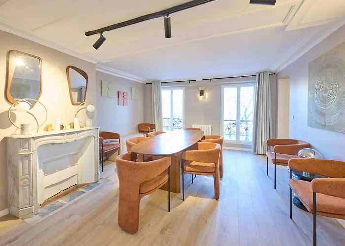 Modern With Terrace & 4 Spacious Bedrooms *