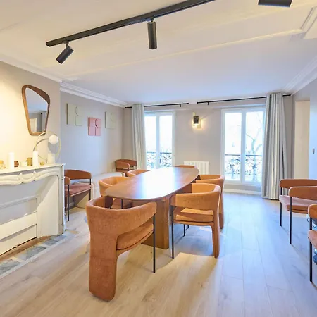 Modern With Terrace & 4 Spacious Bedrooms *