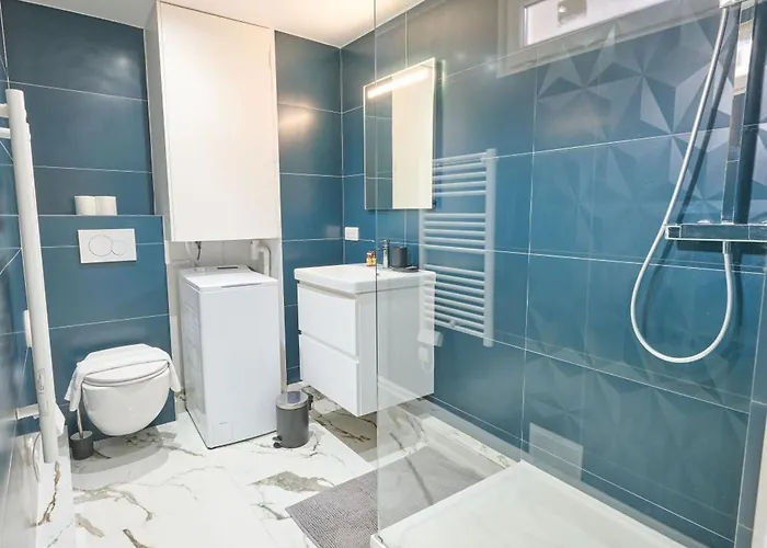 Modern With Terrace & 4 Spacious Bedrooms アパート パリ